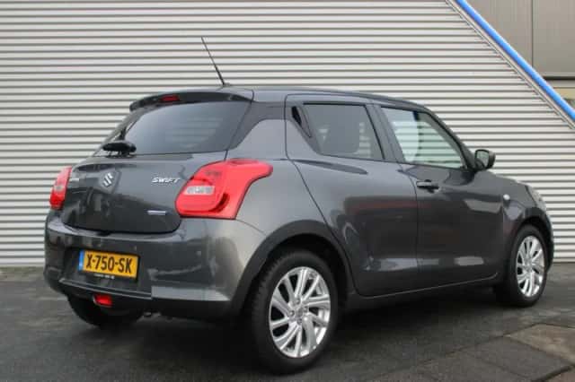 Suzuki Swift (2022) thumbnail 4