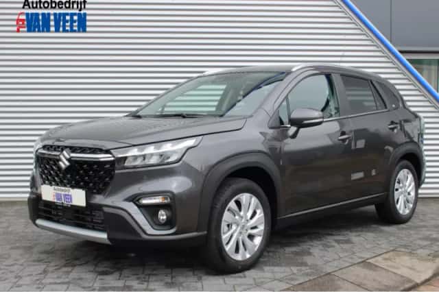 Suzuki S-Cross (2023) thumbnail 1