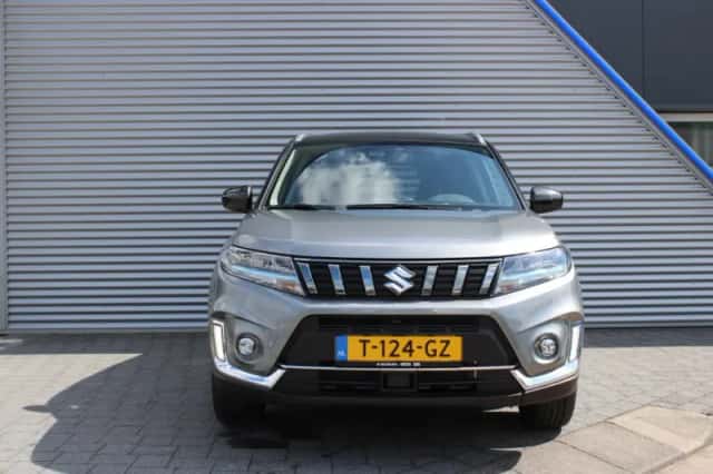 Suzuki Vitara (2023) thumbnail 3