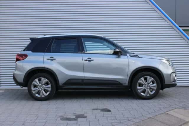 Suzuki Vitara (2023) thumbnail 6