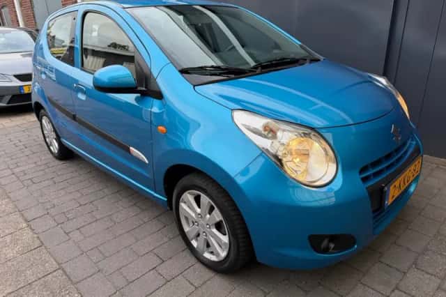 Suzuki Alto (2013) thumbnail 3
