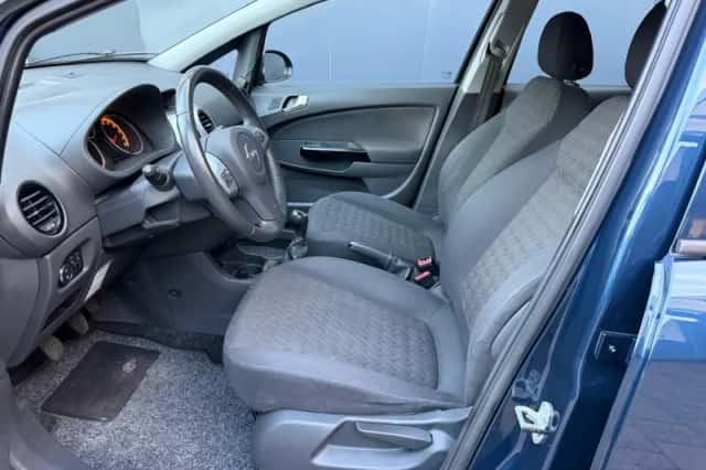 Opel Corsa (2014) thumbnail 6