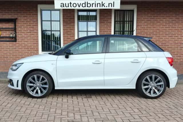 Audi A1 (2015) thumbnail 2