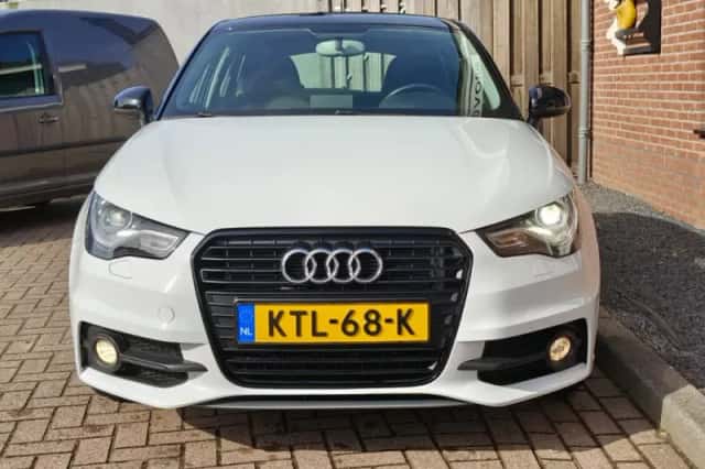 Audi A1 (2015) thumbnail 4