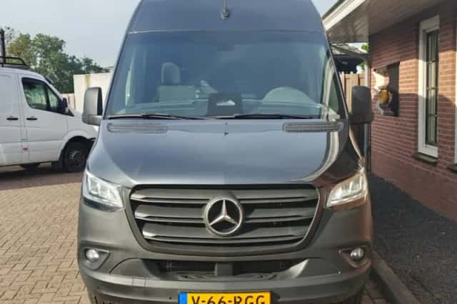 Mercedes-Benz Sprinter (2024) thumbnail 3