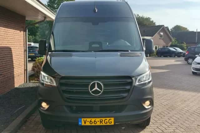 Mercedes-Benz Sprinter (2024) thumbnail 5