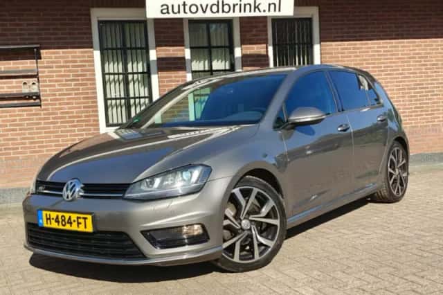 Volkswagen Golf (2016) thumbnail 1