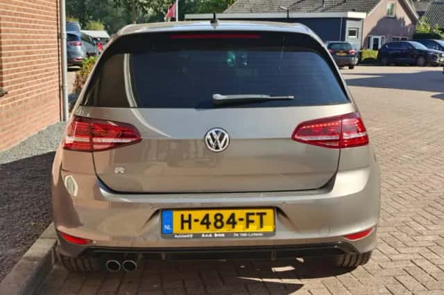 Volkswagen Golf (2016) thumbnail 6
