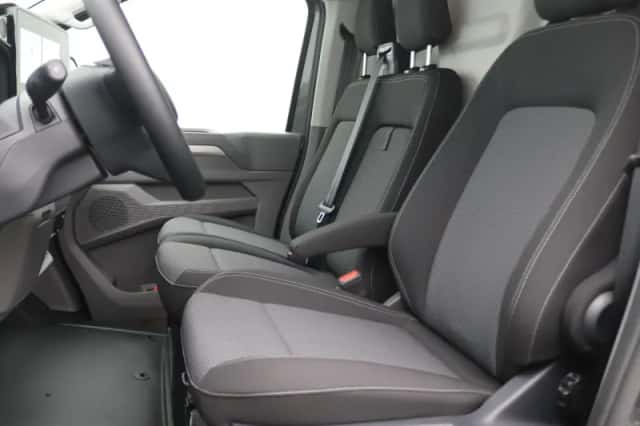 Volkswagen Transporter (2026) thumbnail 5
