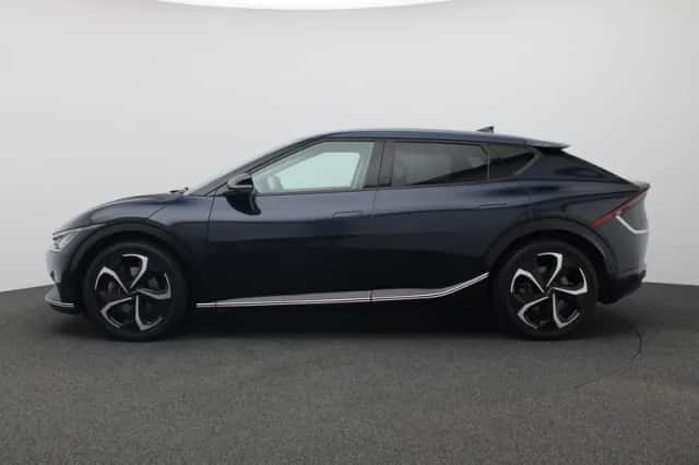 Kia EV6 (2021) thumbnail 2