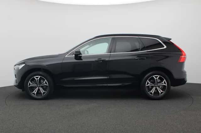 Volvo XC60 (2022) thumbnail 2