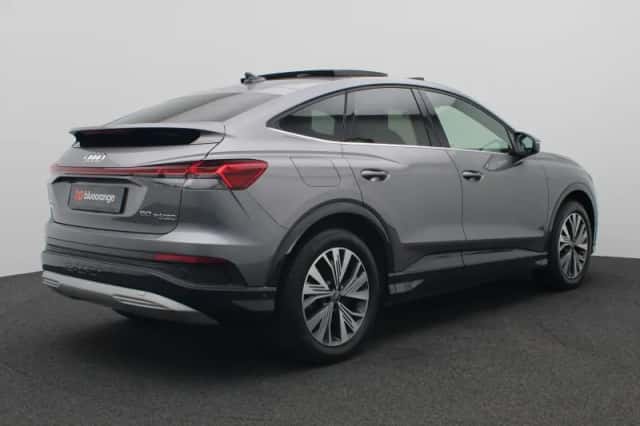 Audi Q4 e-tron (2023) thumbnail 3