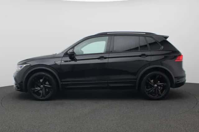 Volkswagen Tiguan (2021) thumbnail 2