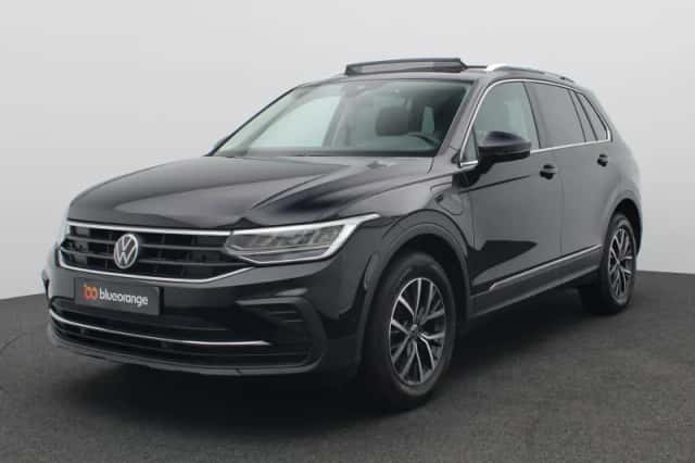 Volkswagen Tiguan (2022) thumbnail 1