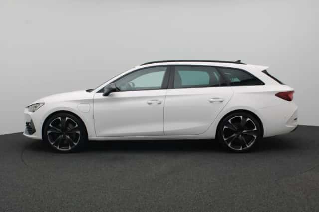 CUPRA Leon Sportstourer (2022) thumbnail 2