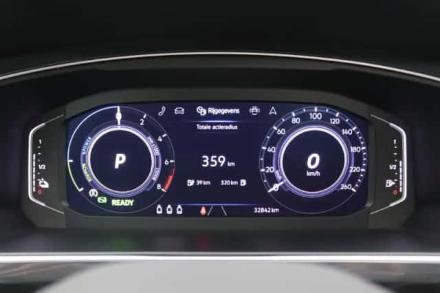 Volkswagen Tiguan (2023) thumbnail 6