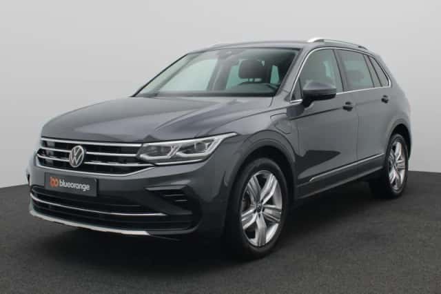 Volkswagen Tiguan (2022) thumbnail 1