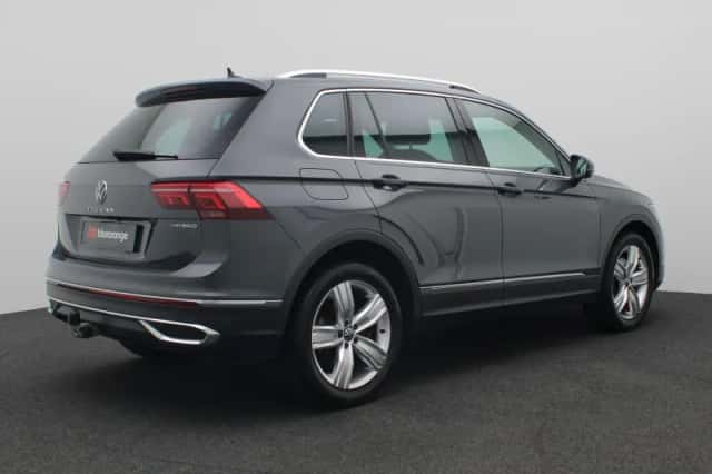 Volkswagen Tiguan (2022) thumbnail 3