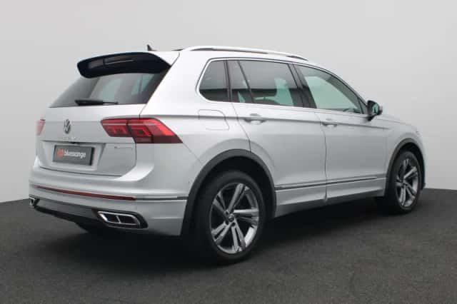 Volkswagen Tiguan (2021) thumbnail 3