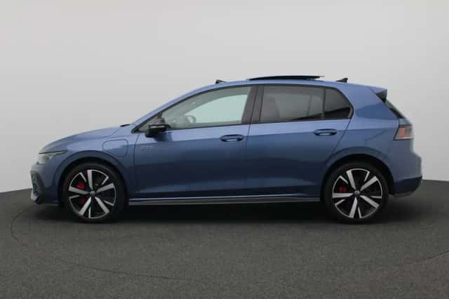Volkswagen Golf (2026) thumbnail 2