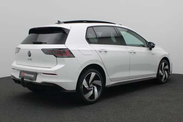Volkswagen Golf (2026) thumbnail 3