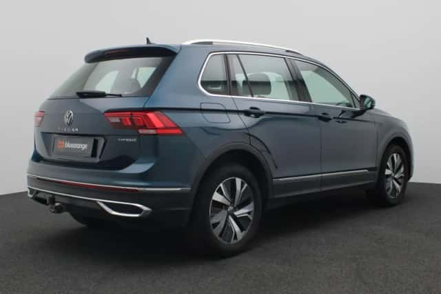 Volkswagen Tiguan (2022) thumbnail 3