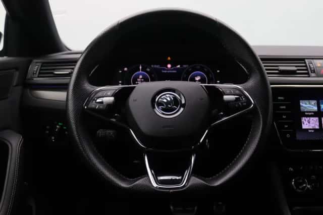 Škoda Superb (2021) thumbnail 6