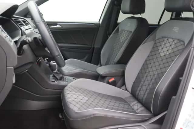 Volkswagen Tiguan (2023) thumbnail 5