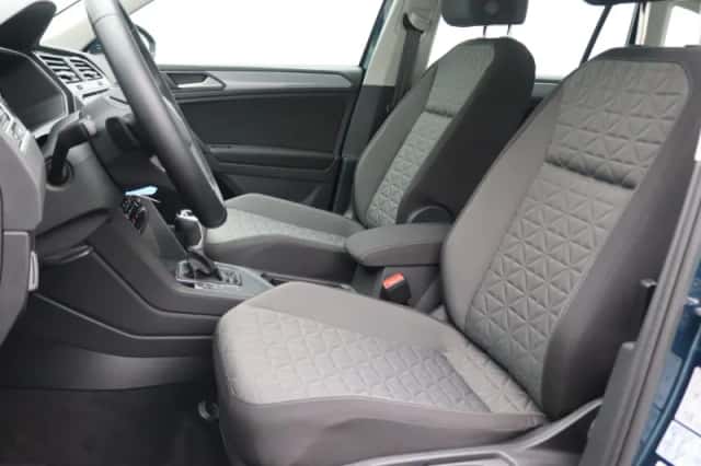 Volkswagen Tiguan (2022) thumbnail 5