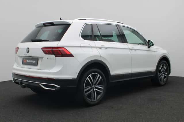 Volkswagen Tiguan (2023) thumbnail 3