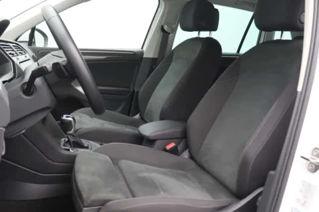 Volkswagen Tiguan (2023) thumbnail 5