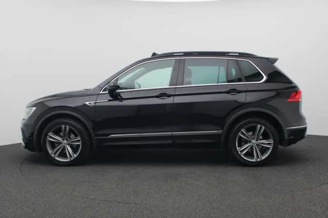 Volkswagen Tiguan (2018) thumbnail 2