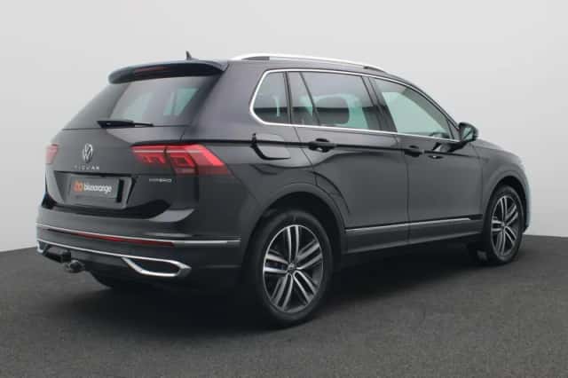 Volkswagen Tiguan (2022) thumbnail 3