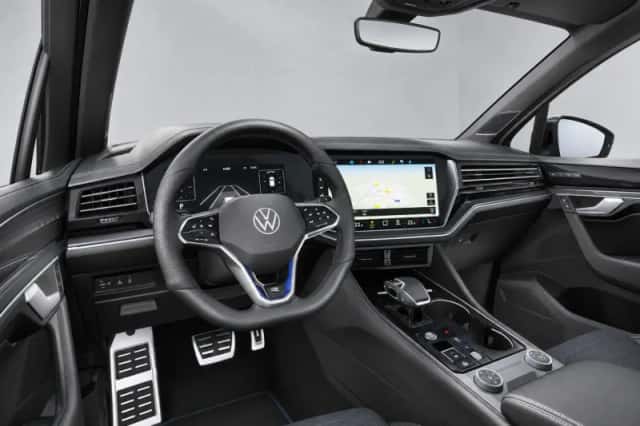 Volkswagen Touareg (2024) thumbnail 4