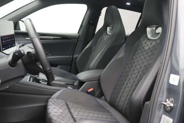 Volkswagen Tiguan (2024) thumbnail 5