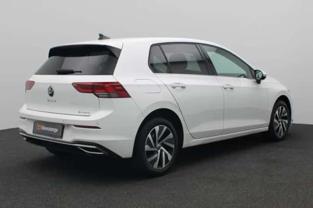 Volkswagen Golf (2020) thumbnail 3
