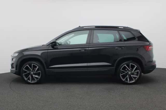 Škoda Karoq (2023) thumbnail 2
