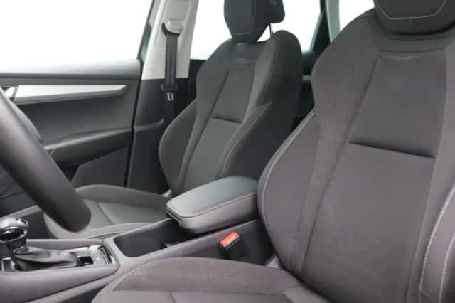 Škoda Karoq (2023) thumbnail 5