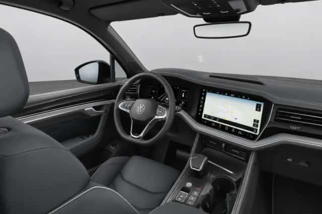 Volkswagen Touareg (2025) thumbnail 4