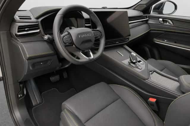 Lynk & Co 01 (2025) thumbnail 4