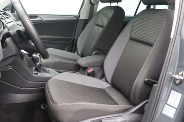 Volkswagen Tiguan (2022) thumbnail 5
