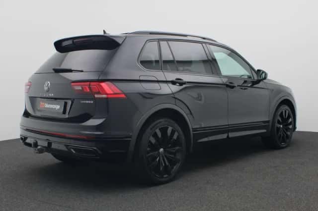 Volkswagen Tiguan (2023) thumbnail 3