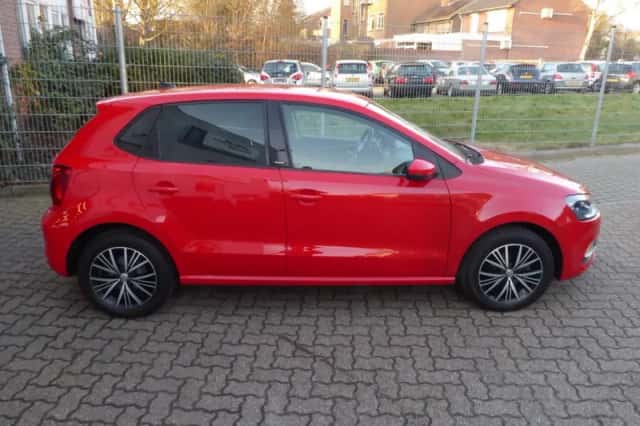 Volkswagen Polo (2016) thumbnail 5