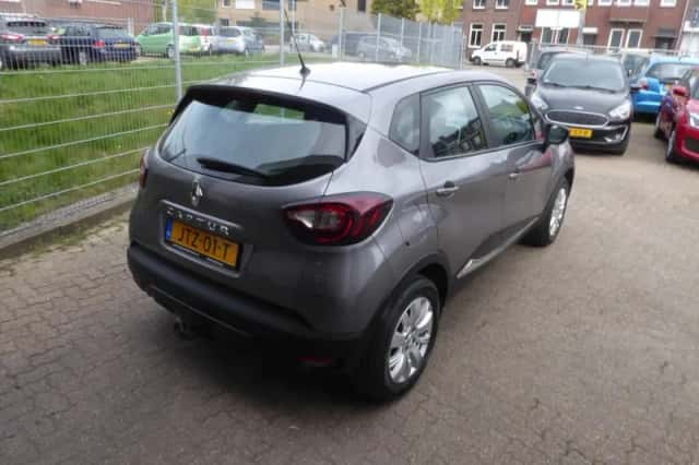 Renault Captur (2017) thumbnail 6