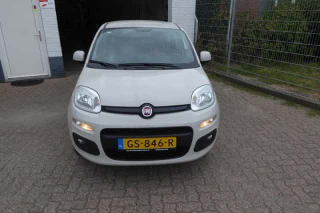 Fiat Panda (2015) thumbnail 3