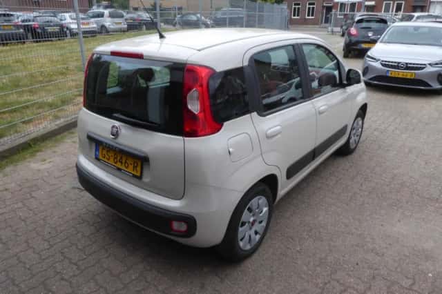 Fiat Panda (2015) thumbnail 6