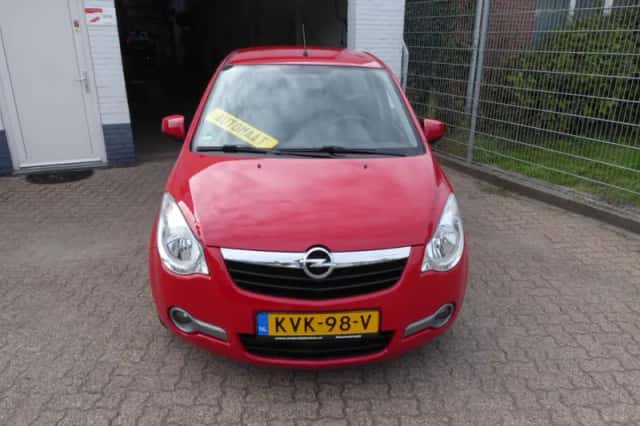 Opel Agila (2009) thumbnail 3