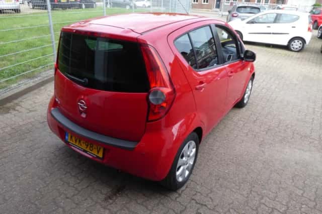 Opel Agila (2009) thumbnail 6