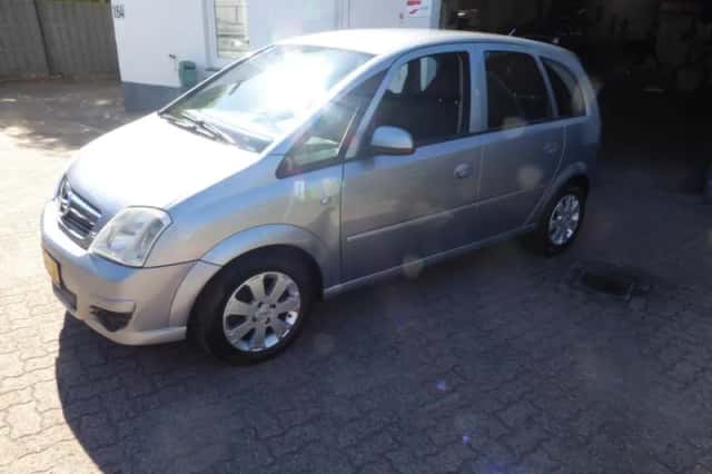 Opel Meriva (2006) thumbnail 2