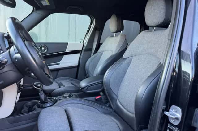 MINI Countryman (2017) thumbnail 4